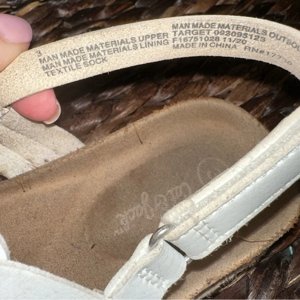 Cat‎ & Jack sandals kids size 3 white